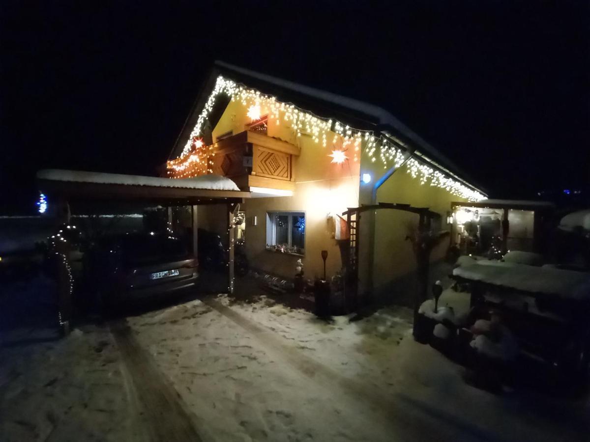 Ferienwohnung Waldrast Lenzkirch Esterno foto